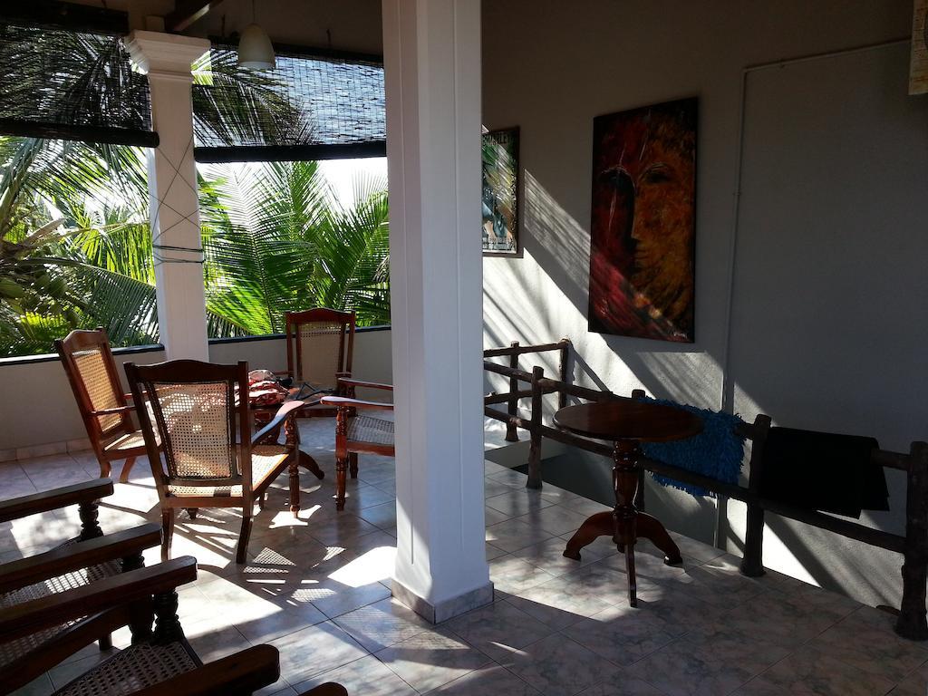 Main Reef Guest House Hikkaduwa Phòng bức ảnh