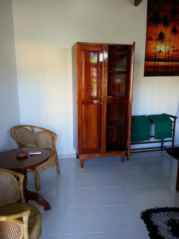 Main Reef Guest House Hikkaduwa Phòng bức ảnh