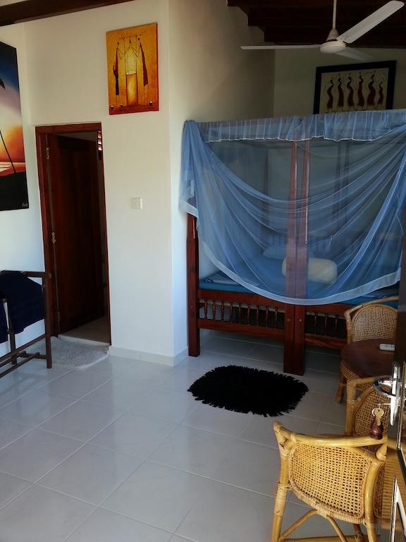 Main Reef Guest House Hikkaduwa Phòng bức ảnh