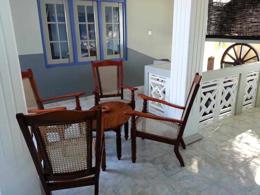 Main Reef Guest House Hikkaduwa Ngoại thất bức ảnh