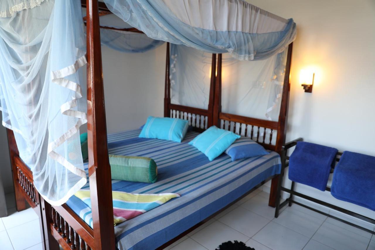 Main Reef Guest House Hikkaduwa Ngoại thất bức ảnh